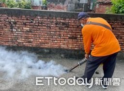 ▲屏東縣政府環保局動員清除登革熱病媒。（圖／屏東縣政府提供）