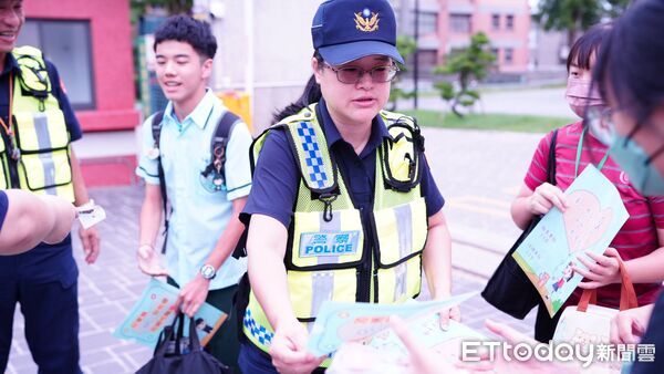 ▲▼     喜迎開學!竹崎警分局啟動護童勤務維護學童安全   。（圖／竹崎分局提供）