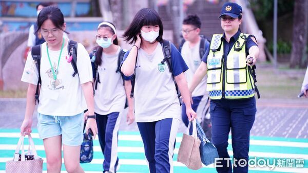 ▲▼     喜迎開學!竹崎警分局啟動護童勤務維護學童安全   。（圖／竹崎分局提供）