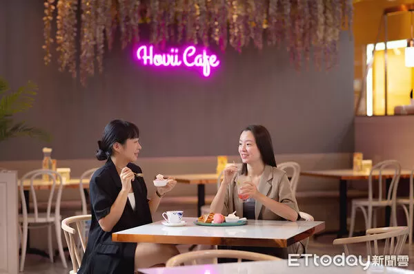 ▲高雄福華大飯店Hovii Cafe推出輕奢饗宴雙人套餐，健保卡優惠最高可享7折。（圖／高雄福華提供）