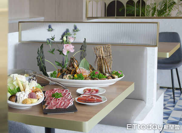 ▲高雄福華大飯店Smile One精緻涮涮鍋推出霸氣海鮮與龍蝦雙人套餐，健保卡優惠最高可享7折。（圖／高雄福華提供）