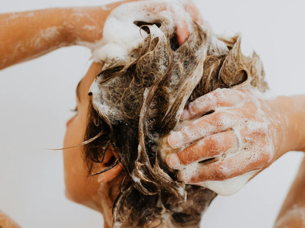 ▲▼洗髮。（圖／Pexels）