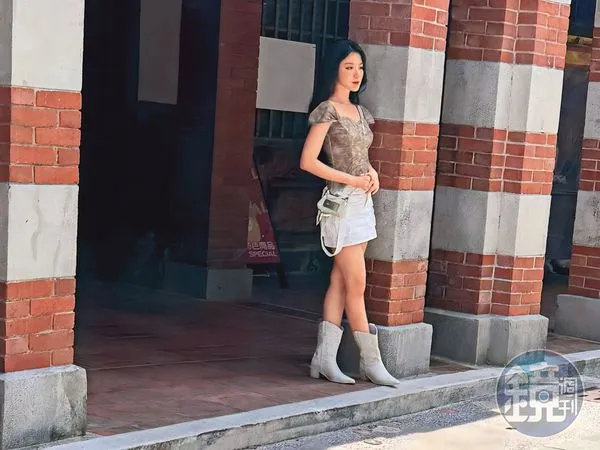 從女團拚出頭／獨家！現身大溪老街　舒華擺脫i-dle配角拍代言
