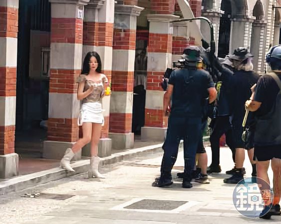 從女團拚出頭／獨家！現身大溪老街　舒華擺脫i-dle配角拍代言