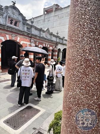 從女團拚出頭／獨家！現身大溪老街　舒華擺脫i-dle配角拍代言