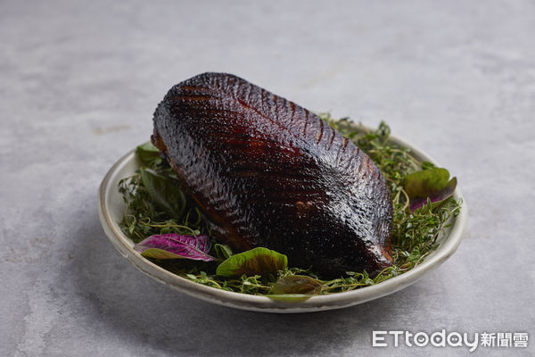 ▲▼香港米其林主廚駐點inari兩個月　9/5起開賣限定套餐。（圖／inari提供）