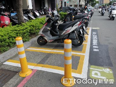 方便民眾臨停！高雄新推「智慧限時機車格」　前20分鐘免費