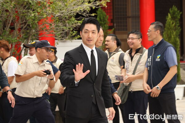 ▲▼  蔣萬安出席臺北市114年秋祭忠烈陣（公）亡將士典禮。（圖／記者徐文彬攝）