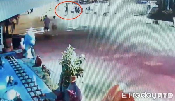 ▲▼警方調閱監視器發現胡男犯行             。（圖／記者陳以昇翻攝）