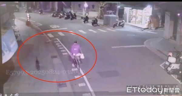 ▲▼警方調閱監視器發現胡男犯行             。（圖／記者陳以昇翻攝）