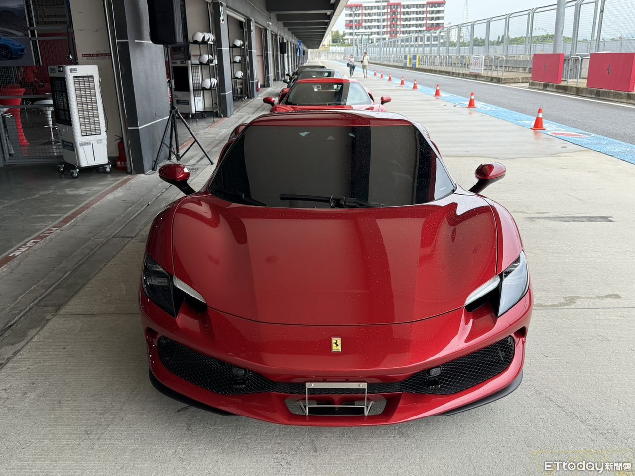 ▲法拉利296 Speciale性能版台灣上市！家族多款超跑齊聚麗寶賽車場。（圖／記者徐煜展攝）
