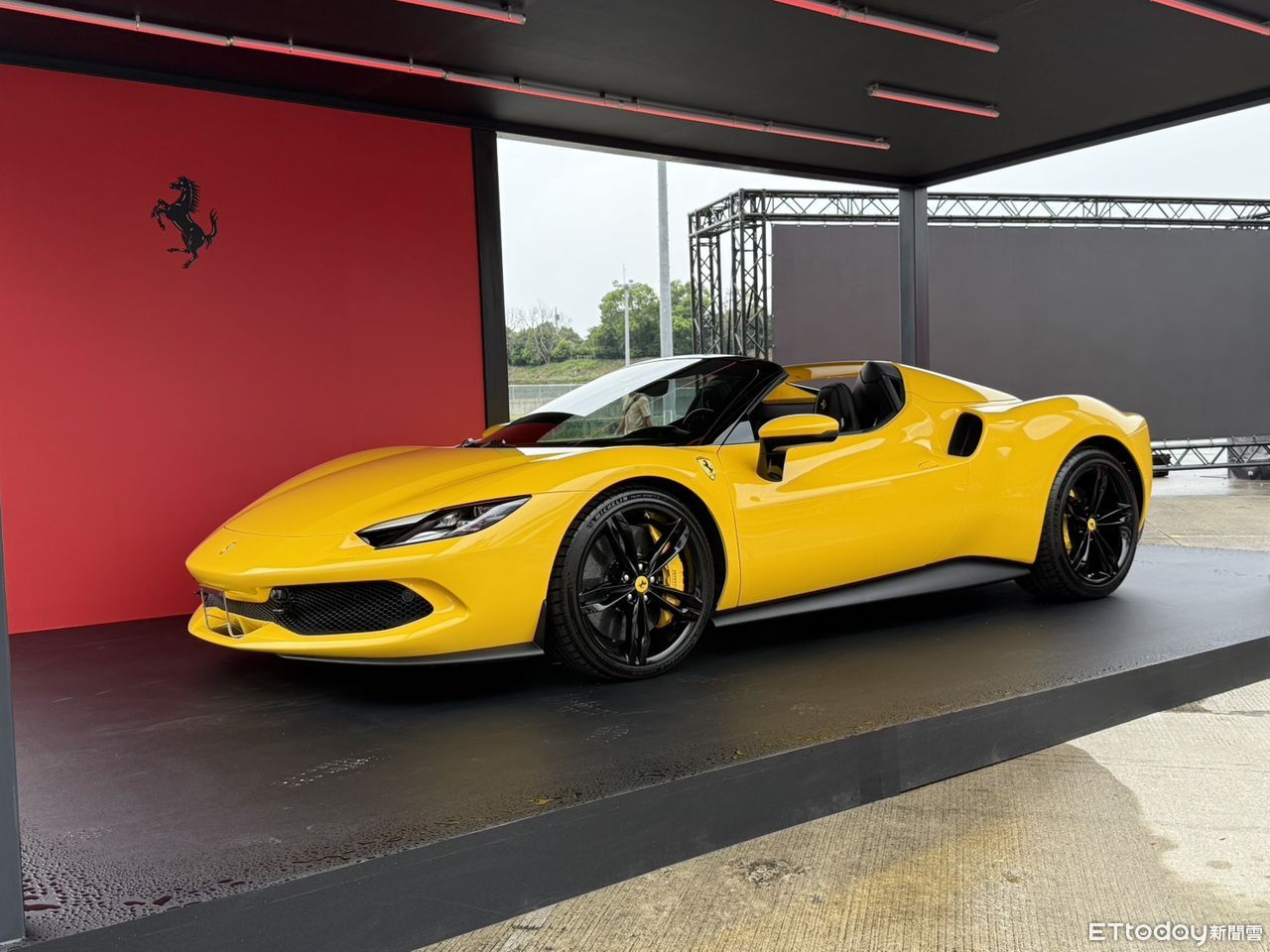 ▲法拉利296 Speciale性能版台灣上市！家族多款超跑齊聚麗寶賽車場。（圖／記者徐煜展攝）