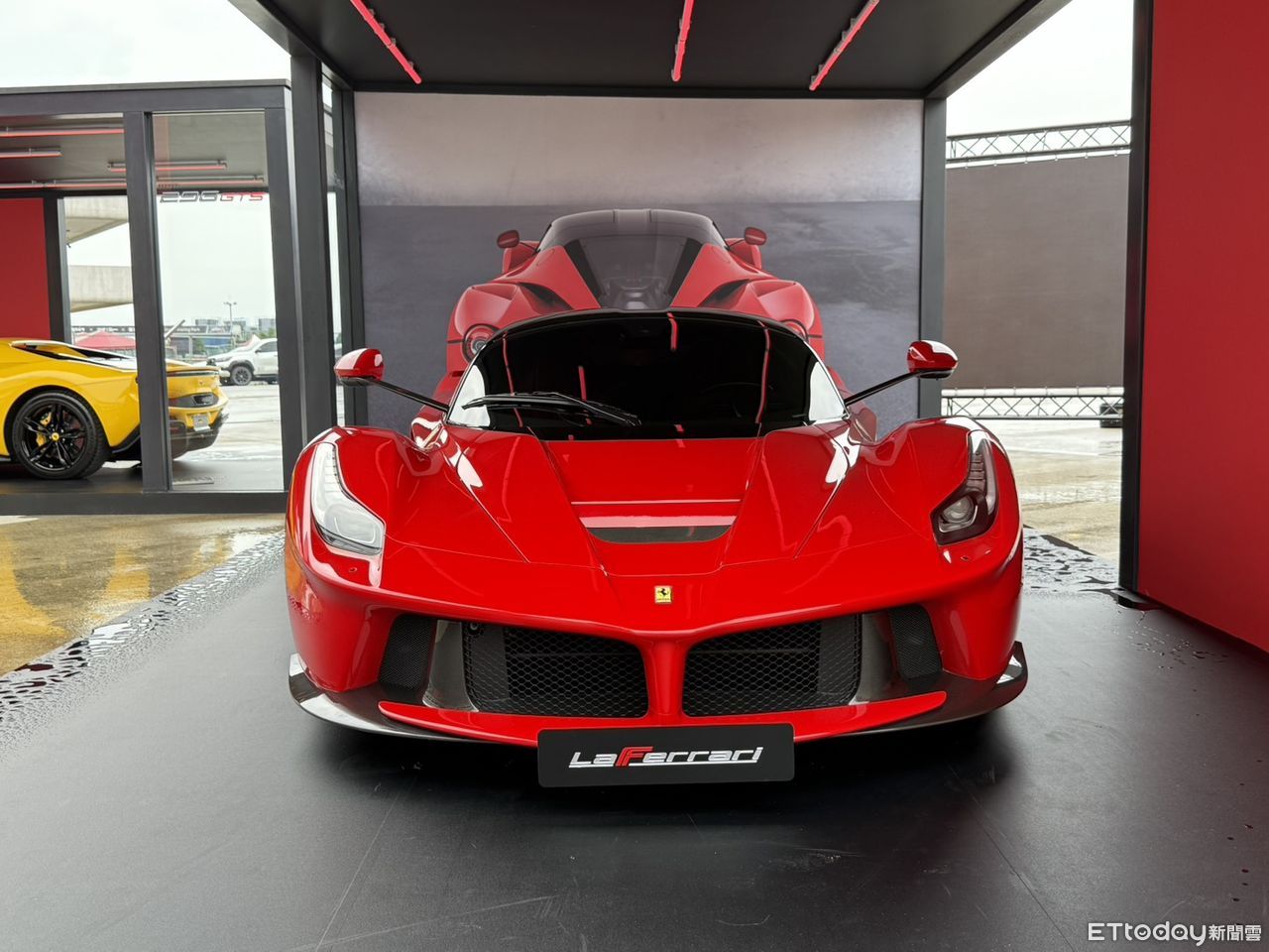 ▲法拉利296 Speciale性能版台灣上市！家族多款超跑齊聚麗寶賽車場。（圖／記者徐煜展攝）