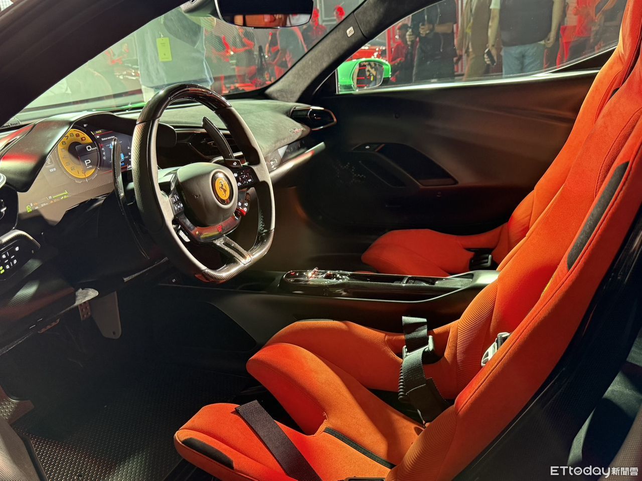 ▲法拉利296 Speciale性能版台灣上市！家族多款超跑齊聚麗寶賽車場。（圖／記者徐煜展攝）