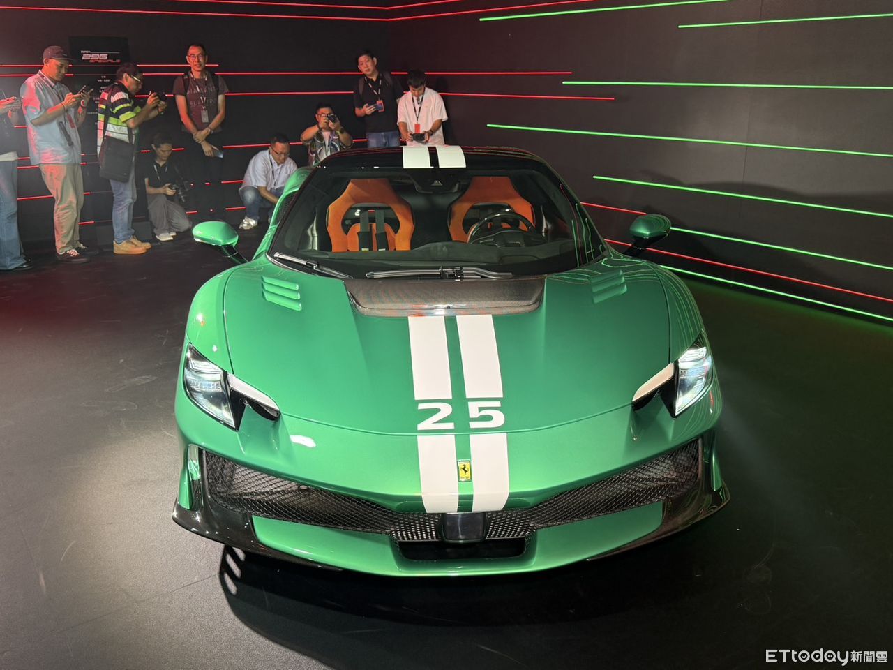 ▲法拉利296 Speciale性能版台灣上市！家族多款超跑齊聚麗寶賽車場。（圖／記者徐煜展攝）