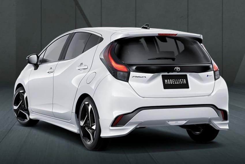 ▲Modellista套件加持！讓TOYOTA AQUA化身視覺系鋼砲。（圖／翻攝自TOYOTA）