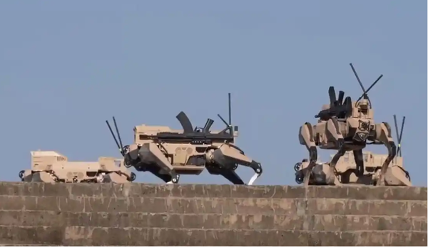 ▲▼ 九三閱兵、軍武            。（圖／翻攝 央視）