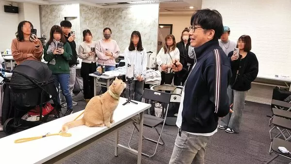 戴更基長年宣導正向教育，但他對待寵物的方式卻讓學員不認同。（翻攝自戴更基臉書）
