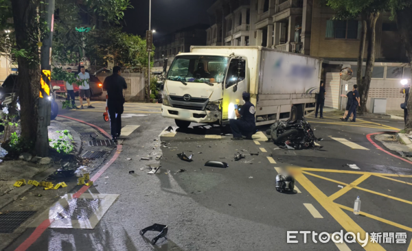 ▲▼新北市五股水碓五路死亡車禍。（圖／記者黃彥傑翻攝）