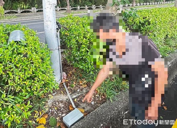 ▲苗栗市經國路4段路燈電線遭竊數百公尺，影響交通安全，警方逮捕2名慣竊、起獲76公斤電線。（圖／記者楊永盛翻攝）