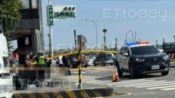 ▲高雄水泥車撞機車，騎士當場慘死。（圖／記者吳奕靖翻攝）