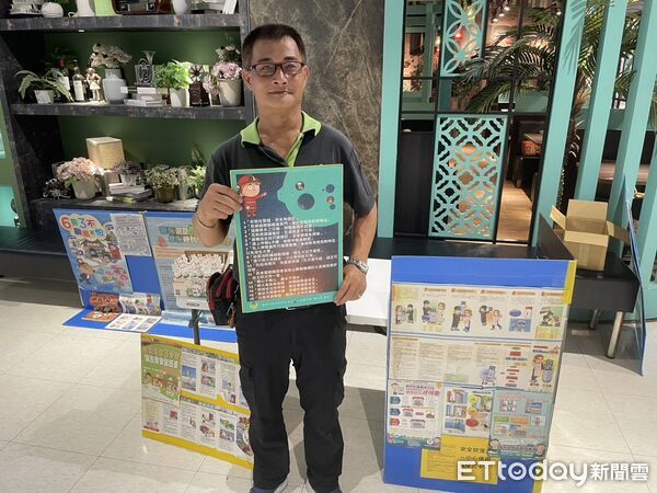 ▲台南市消防局仁德分隊進駐家樂福，向民眾宣導防範電氣火災的重要性。（記者林東良翻攝，下同）