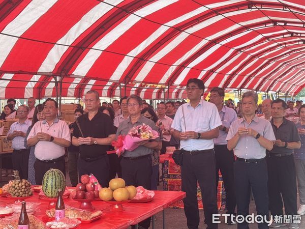 ▲台電屏東區處捐贈中元普渡物資給社福機構。（圖／台電屏東區處提供）