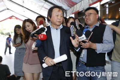 王世堅提蔡英文3辭黨主席讚「灑脫」 被問「劍指賴清德?」急澄清