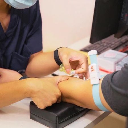 ▲▼個案在抽血檢測加上男性更年期量表評估後，確診為「男性賀爾蒙不足」。（圖／顧家醫療提供）