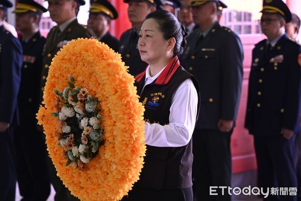 ▲▼縣長徐榛蔚擔任主祭官率縣府局處首長、各機關部隊首長及殉職將士遺眷向英勇犧牲的烈士致上最崇高的敬意與深切的追思。（圖／花蓮縣政府提供，下同）