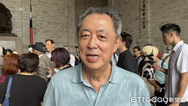 ▲▼   親民黨主席宋楚瑜今日到中正紀念堂致意，導演朱延平現身活動現場   。（圖／記者崔至雲攝）