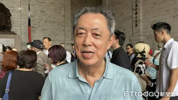 ▲▼   親民黨主席宋楚瑜今日到中正紀念堂致意，導演朱延平現身活動現場   。（圖／記者崔至雲攝）