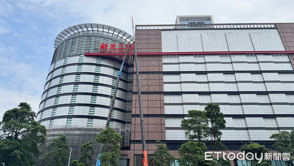 ▲台中新光三越。（圖／記者游瓊華翻攝）