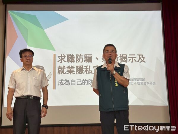 ▲台南市勞工局求職防騙宣導列車首站駛進台南高商，千名學生齊聚大禮堂聽講。（記者林東良翻攝，下同）