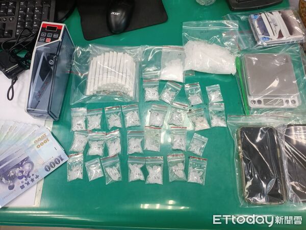 ▲▼            澎湖警經長期跟監逮到一名販毒男子，身上查獲多種毒品。（圖／記者陳洋翻攝，下同）