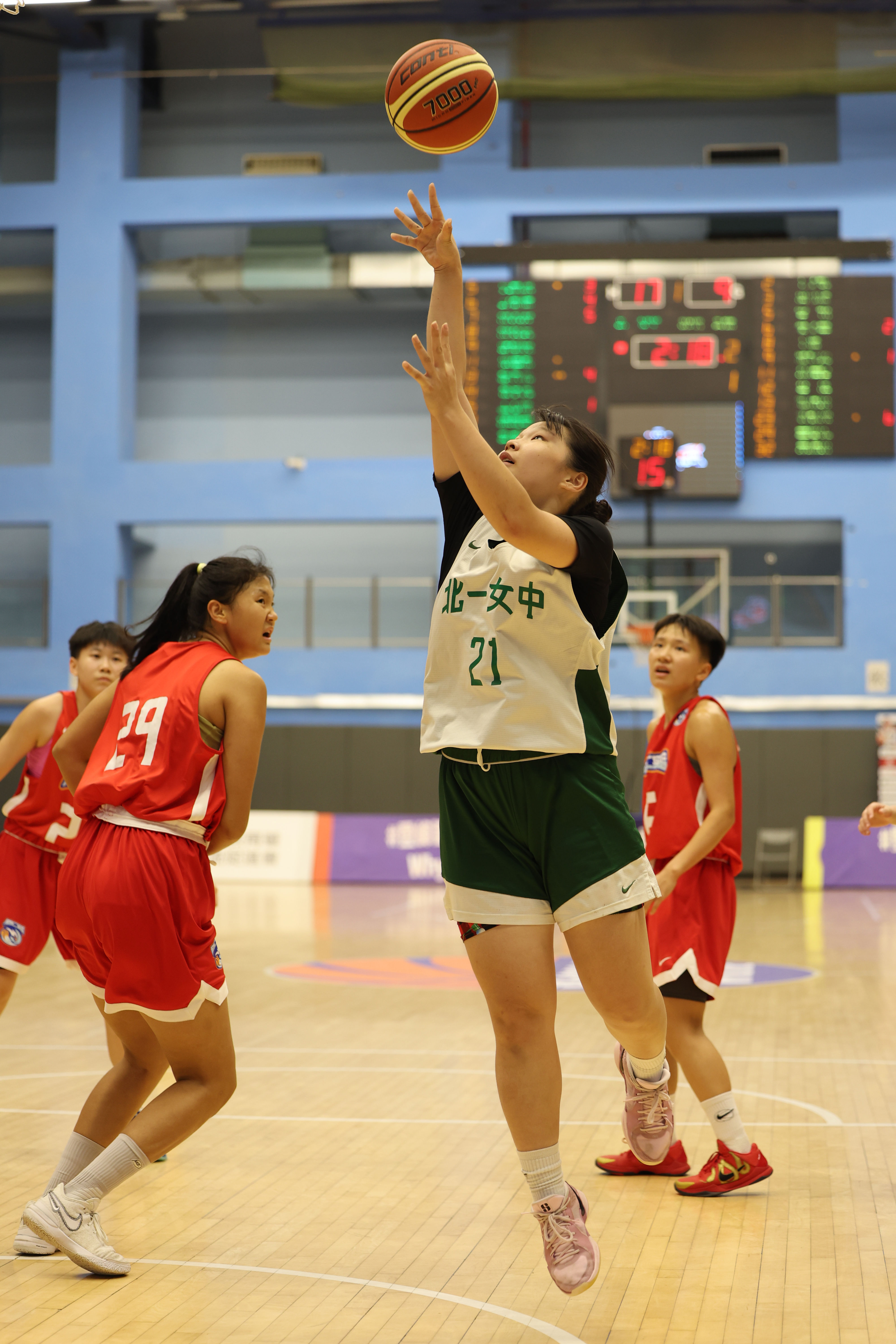 ▲▼北一(21)彭郁婷；北一代班教練(左1)林芍彤；南湖(9)張凱恩。（圖／中華文化教育暨體育交流促進會提供）