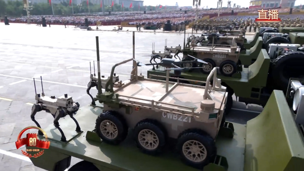 ▲▼陸上無人作戰裝備亮相九三大閱兵，被視為攻堅戰中打頭陣的最佳選擇。（圖／翻攝自央視）