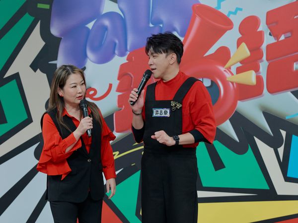 ▲▼張秀卿許志豪「情侶裝」登場，兩人認識20年首度螢光幕同框主持。（圖／公視台語台提供）