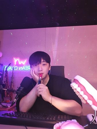 ▲▼韓籍YTR宋讚養7年前遭設局詐財　宣布「重返台灣工作」曝原因：在這才幸福。（圖／翻攝自Facebook／宋讚養 송찬양 Himm）