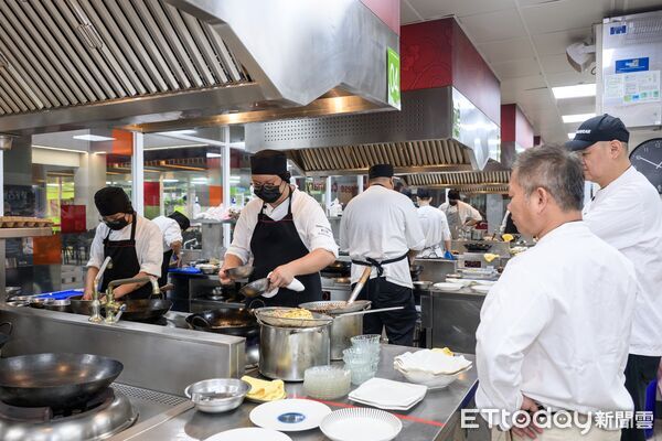 ▲年收上看200萬元！饗賓集團翻轉餐飲低薪　王品儲備幹部46K起。（圖／饗賓集團提供）