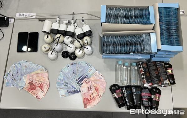 ▲▼北市萬華漢口街一棟大樓藏13間樓鳳，當場查獲九對正在床戰。(圖／記者邱中岳翻攝）