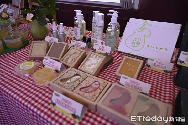 ▲▼「花蓮文旦柚宣傳行銷記者會」上縣長徐榛蔚正式宣告2025花蓮文旦柚節幸福開跑。（圖／花蓮縣政府提供，下同）