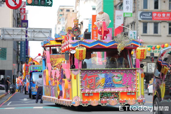 ▲基隆中元祭「迎斗燈」遊行。（圖／記者郭世賢翻攝）