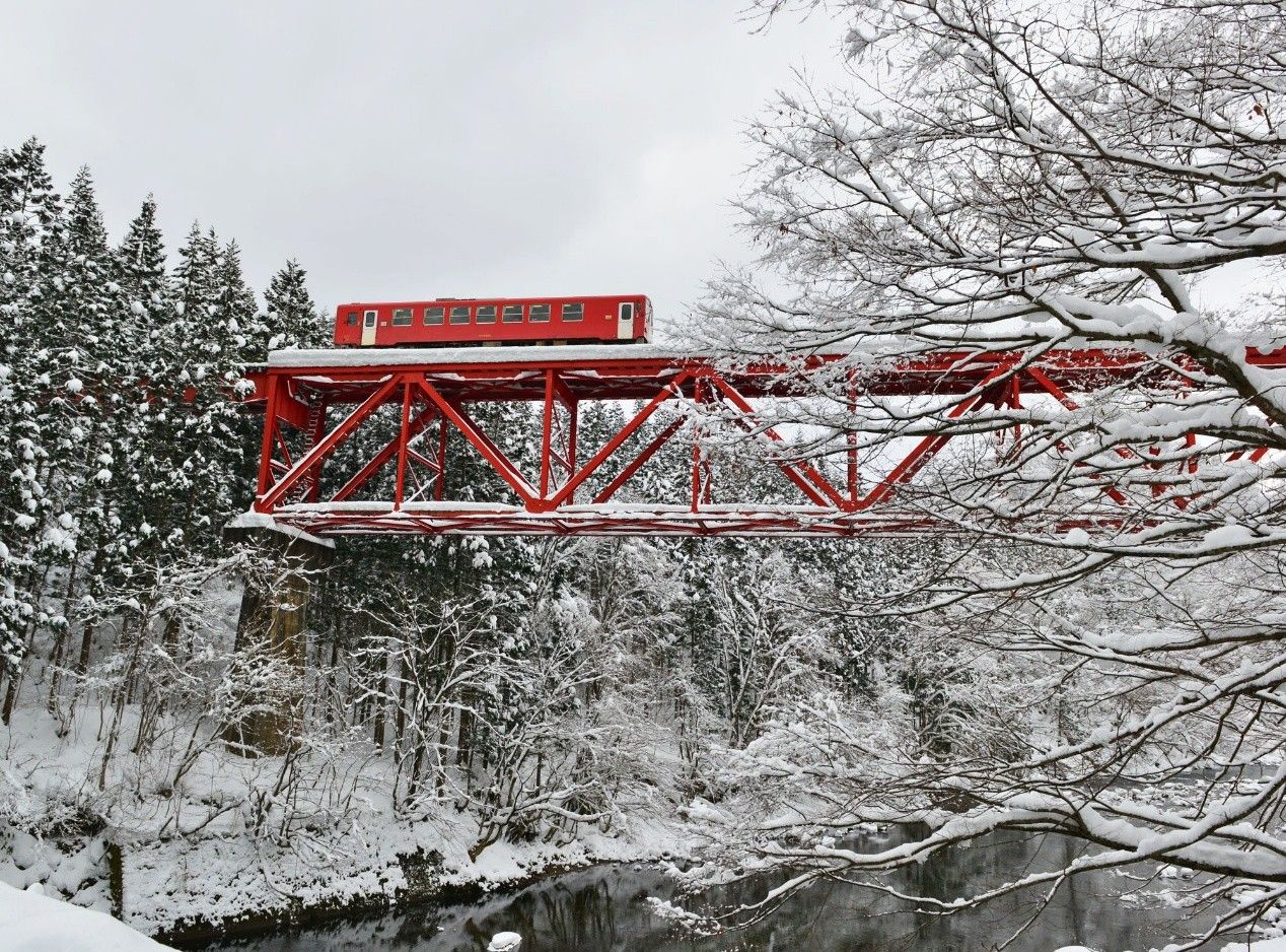 東北雪國童話！森吉山賞樹冰、銀山溫泉大正浪漫（圖／鳳凰旅遊）
