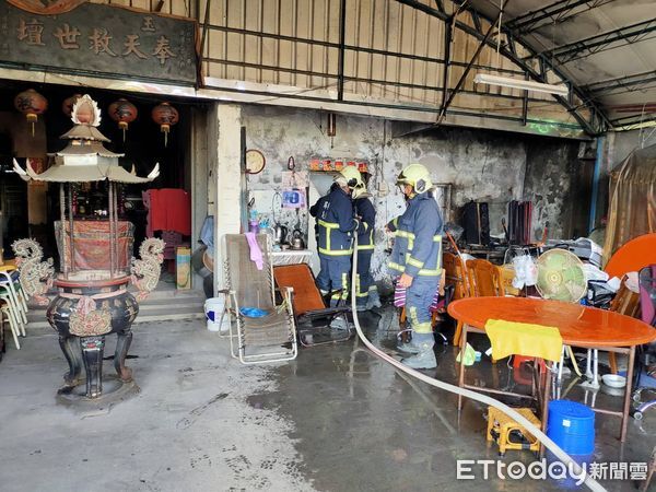 ▲鹽埔鄉民族路一間民宅今早發生火警。（圖／記者陳崑福翻攝）