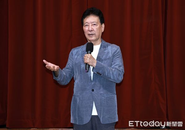 ▲▼ 趙少康說明接受中評委證書相關   。（圖／記者黃克翔攝）