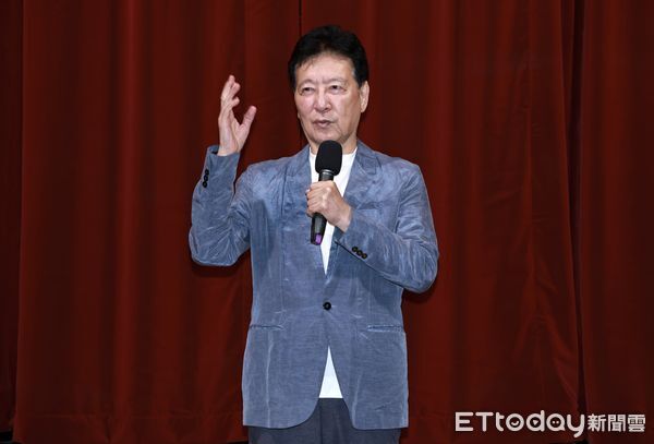 ▲▼ 趙少康說明接受中評委證書相關   。（圖／記者黃克翔攝）