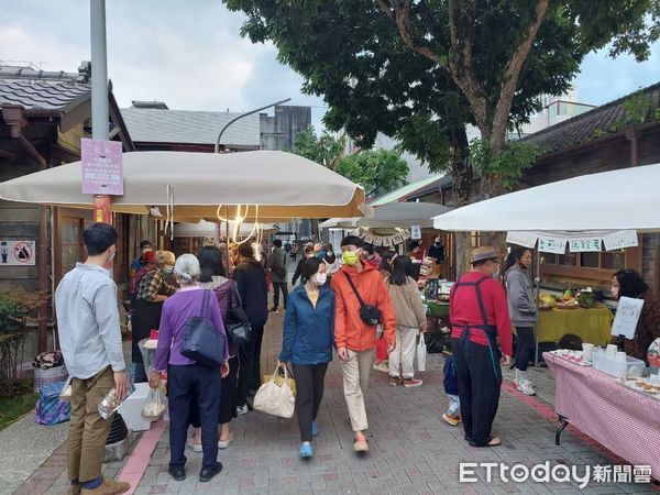 ▲▼好客市集位於好客文化會館後方，坐落於市中心，每週五下午2點至6點定期舉辦。（圖／花蓮市公所提供，下同）