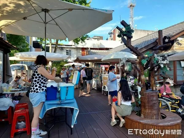 ▲▼好客市集位於好客文化會館後方，坐落於市中心，每週五下午2點至6點定期舉辦。（圖／花蓮市公所提供，下同）