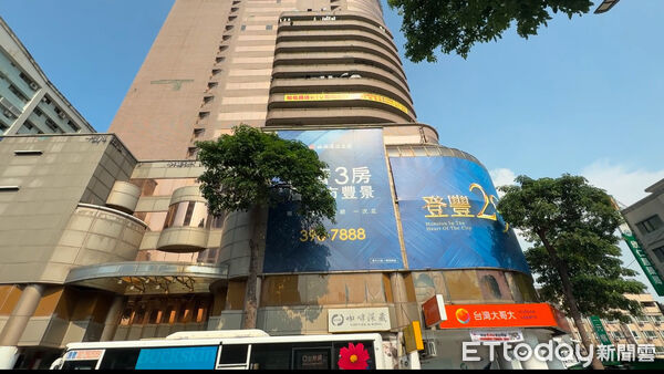 ▲▼     尖美百貨        。（圖／記者張雅雲攝）